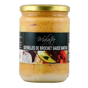 Quenelle de brochet sauce Nantua